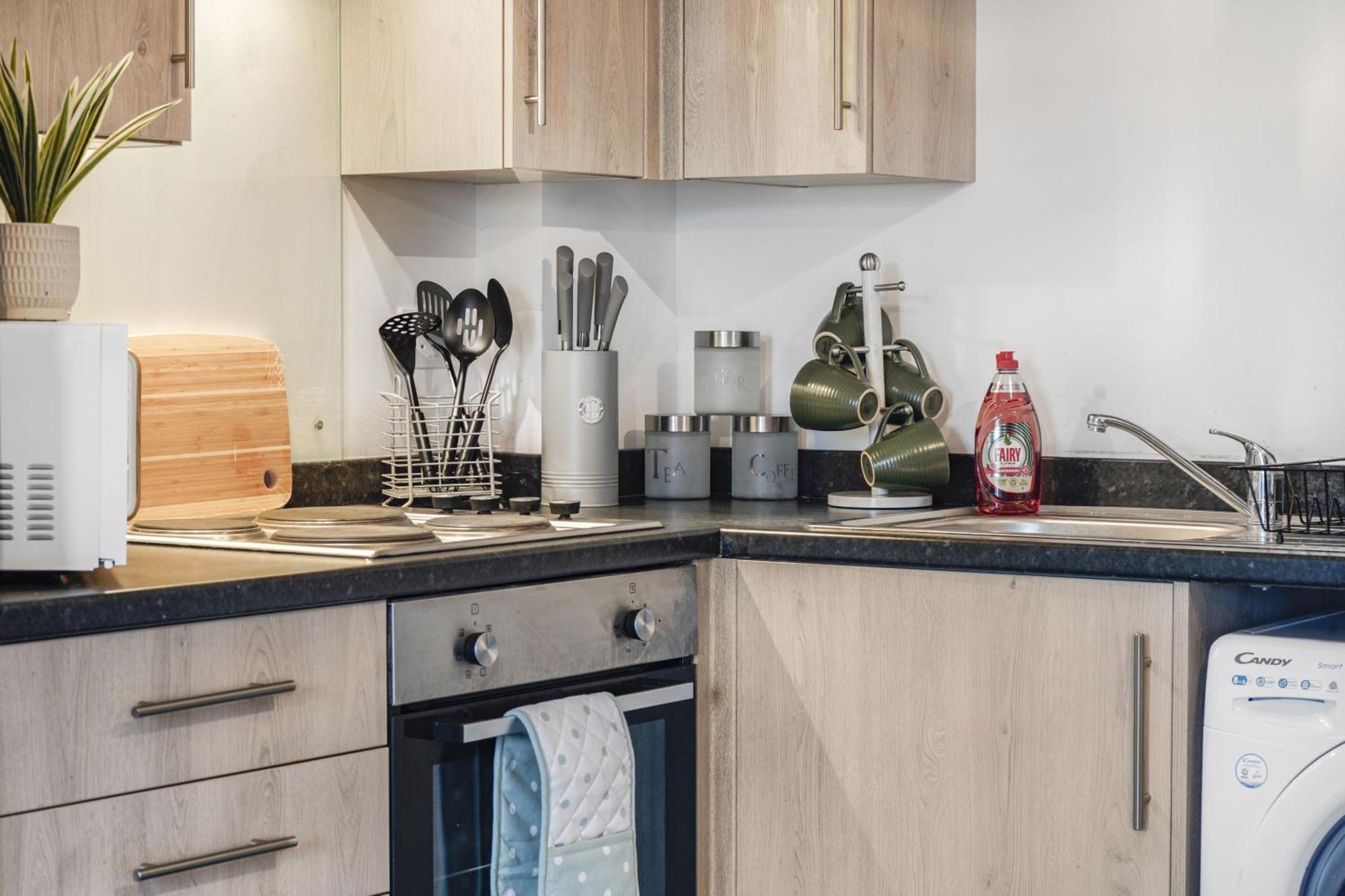 Livestay-New Private Apartment Building Minutes From Heathrow Slough Exterior foto