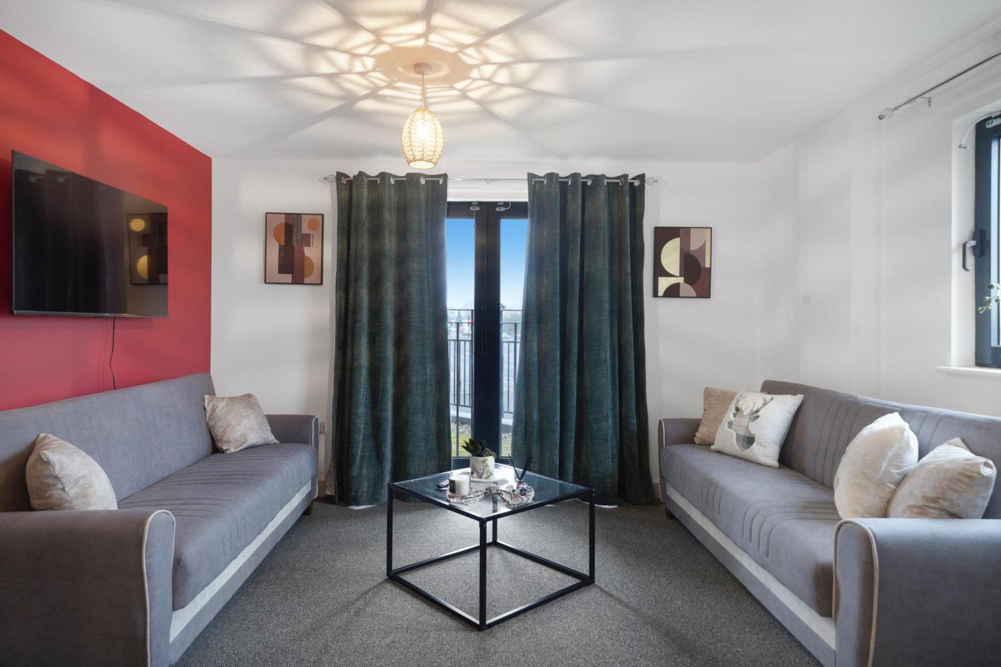 Livestay-New Private Apartment Building Minutes From Heathrow Slough Exterior foto